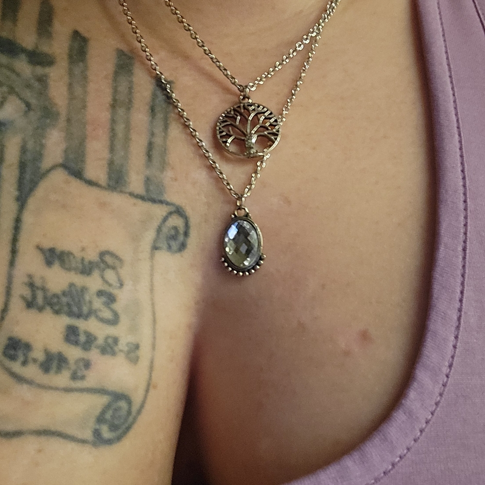 3/20$*Silver Tree of Life Layered Pendant Necklace with Gray Crystal